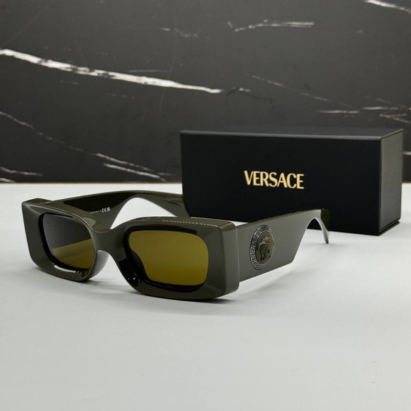 NEW MOD 4474U 5491/73 VERSACE GREEN GREY SQUARE VE4474U 549173 UNISEX SUNGLASSES - Picture 1 of 11